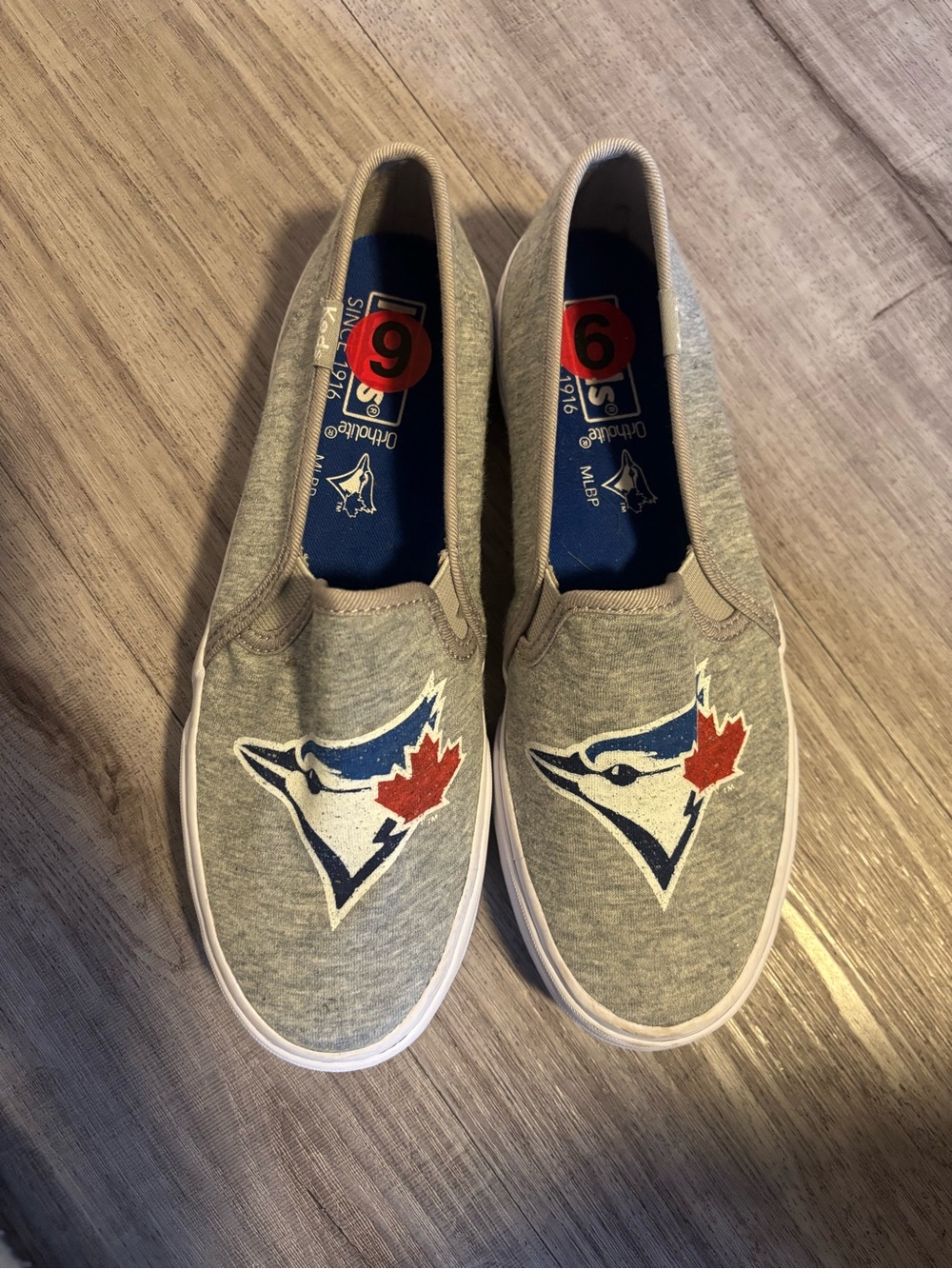 Keds x Toronto Blue Jays Women’s Slip-On Sneakers Grey MLB Size 6 - Picture 2 of 4